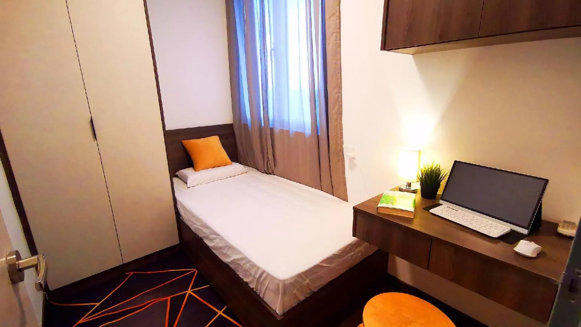 Pinnacle Sri Petaling Kuala Lumpur Homestay